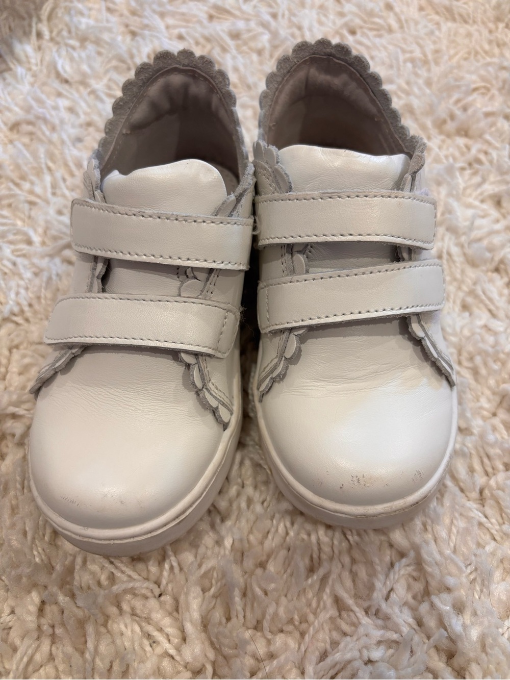 L’Amour Caroline Scalloped Double Strap Leather Sneakers Shoes Size 10 White